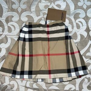 Burberry skirt